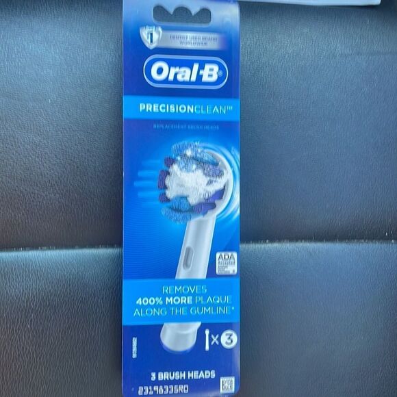 Oral B Replacement Brush Head Bundle - Picture 5 of 5